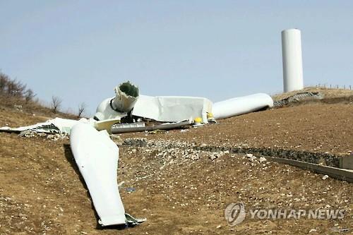 태백서 풍력발전기 넘어져…인명피해 없어