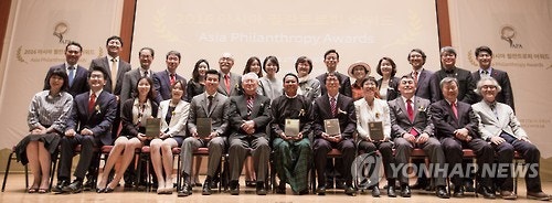 PYH2016042716680001300_P2_99_20160427174