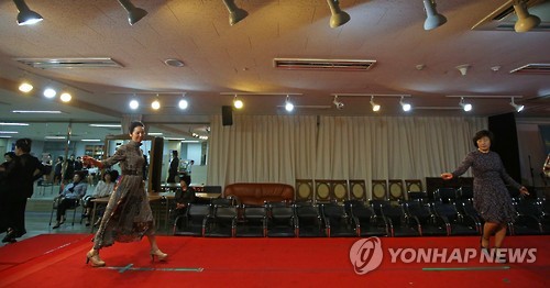 마음껏 아름다움을 뽐내다