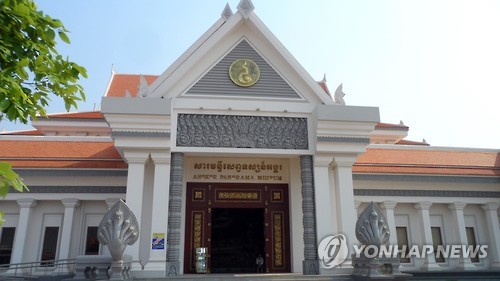 썰렁한 캄보디아의 북한 박물관