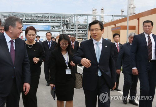 가스화학 단지 둘러보는 황 총리
