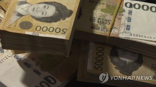 대전 도로 위에서 5만원권 등 지폐 수십장 발견
