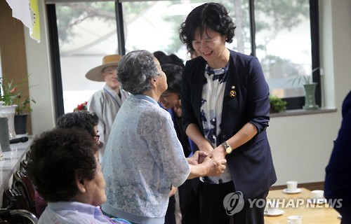 나눔의 집 찾은 여가위 의원들