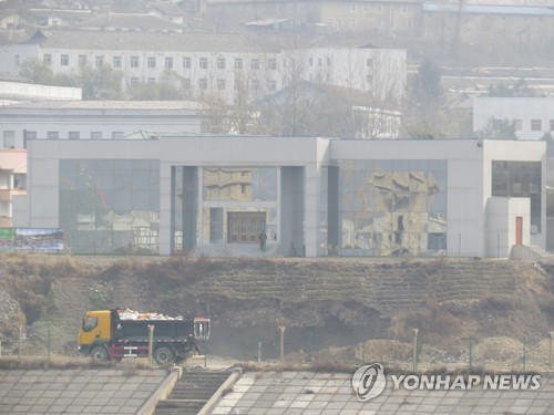 北 만포 새 통상구 준공단계