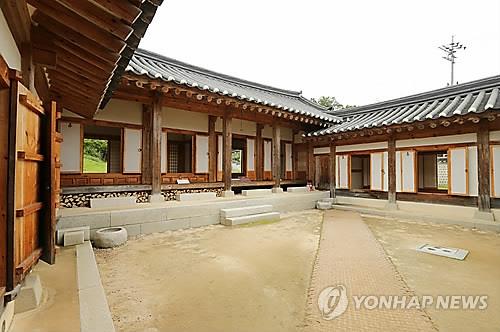 대통령 외가 옥천도 최순실 불똥…육영수 마케팅 차질