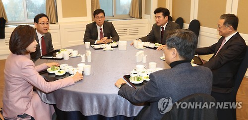 새누리 중진의원, 비대위 구성 논의