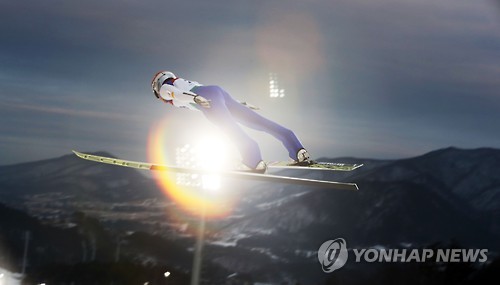 아름다운 비행…평창 밤하늘이 한눈에