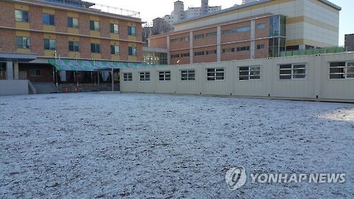 원주 솔샘초교, 개교 3년밖에 안됐는데 컨테이너 수업