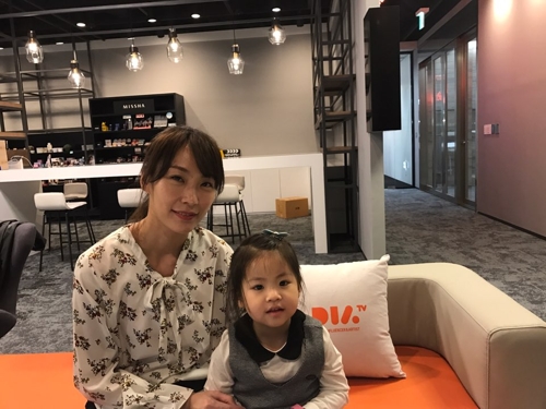 3살배기 1인방송 크리에이터 신서은 화제…엄마 행복해요