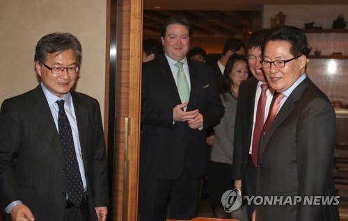 조셉 윤 미국 신임 대북정책 특별대표 만나는 박지원 대표