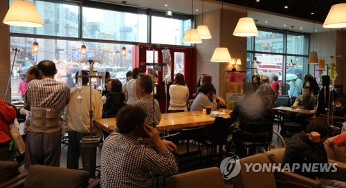 카페로 대피한 환자들