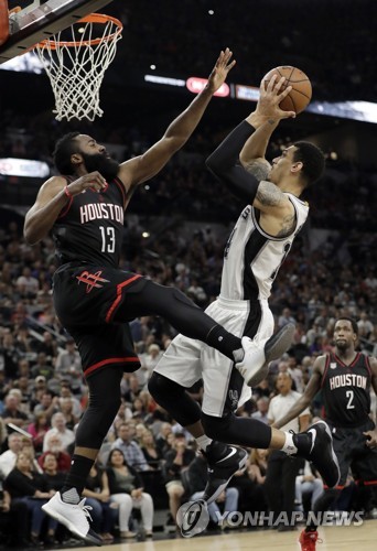 샌안토니오, 휴스턴 꺾고 NBA 콘퍼런스 결승에 앞으로 1승