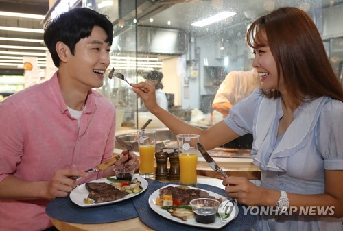 직접 고른 스테이크, 맛보고 가세요