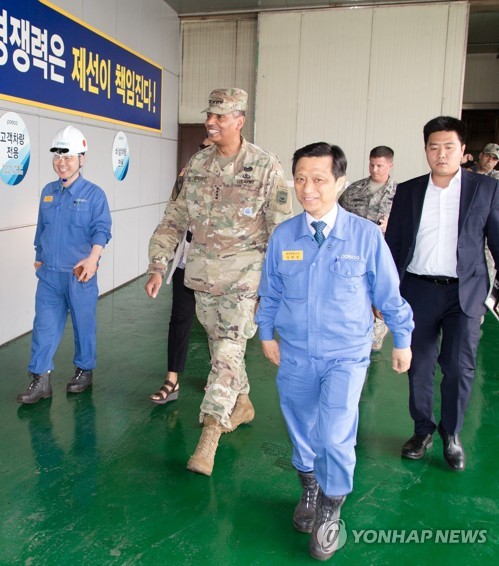 포스코 광양제철소 방문한 한미연합사령관