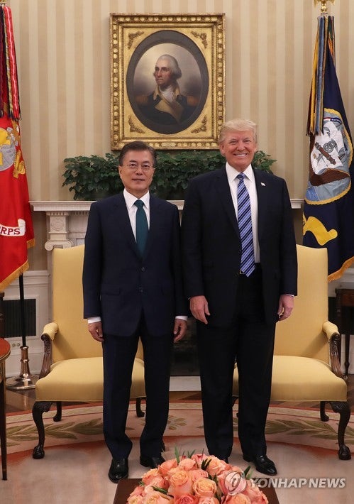 이와중에 트럼프가 싸늘했다고 프레임 짜는 종편 | 인스티즈