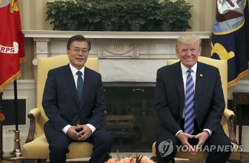 이와중에 트럼프가 싸늘했다고 프레임 짜는 종편 | 인스티즈