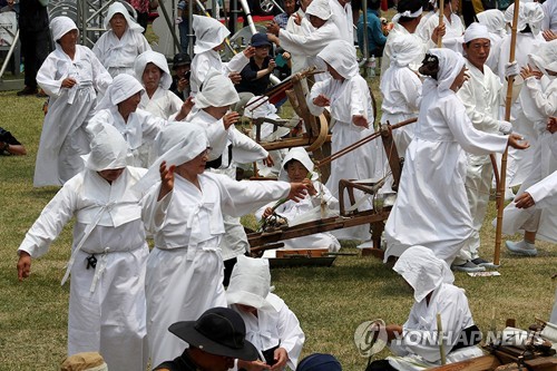신바람에 덩실덩실 ‘저산팔읍길쌈놀이’