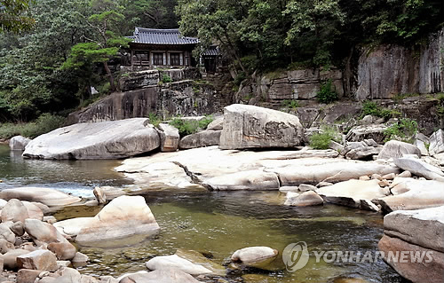 괴산 화양구곡 야영장 새단장…옛 장터 조성