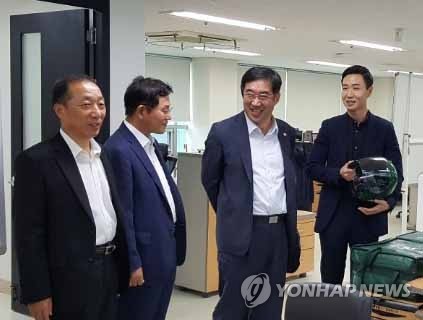맹성규 차관, 물류 스타트기업 방문