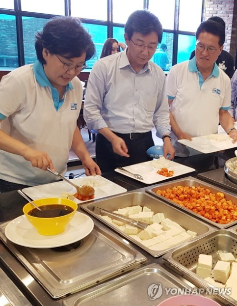 학생식당 반찬 좋네요