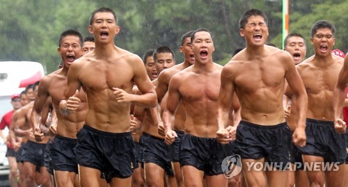 강한 SSU, 빗속 전투 구보
