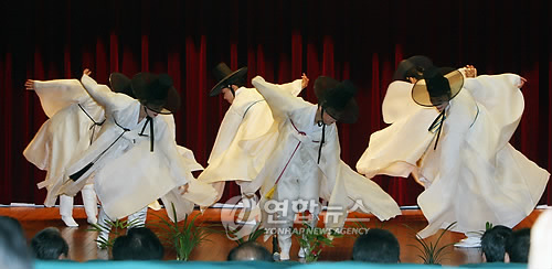 향토·사찰 문화의 정수 울산학춤 아시나요