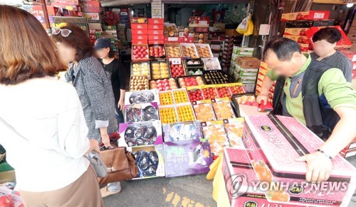 추석 앞둔 청과시장