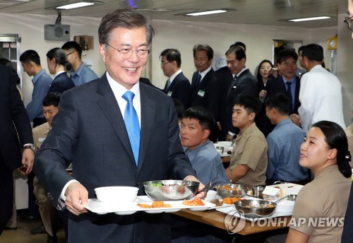 문 대통령, 군부대에서도 직접