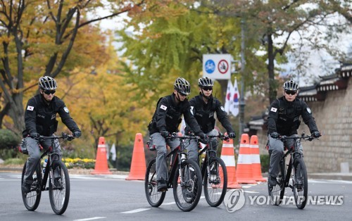청와대 경호처, 자전거 순찰팀 운영