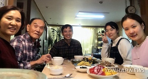홈스테이하는 중국 한국어과 대학생들