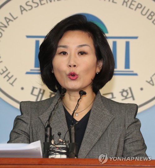 김희정, 당협위원장 교체 반발 기자회견