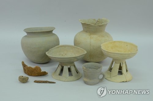 호남서 가야유적 또 나왔다…구례 섬진강변서 무덤 확인