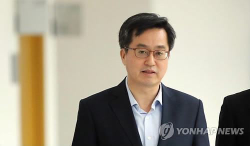김동연 한국GM 주주·채권자·노조 고통분담해야(속보)