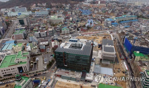 모습 드러낸 춘천시 신축청사