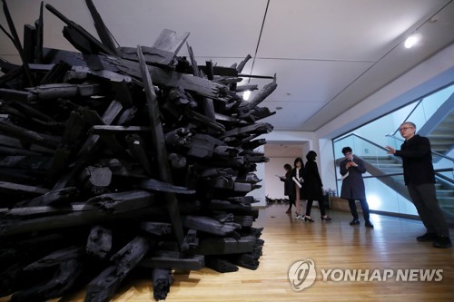 금호미술관 기획초대전 정현