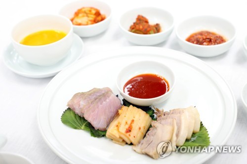 백화점서 사 먹는 흑산도 홍어…롯데 광주점서 인기