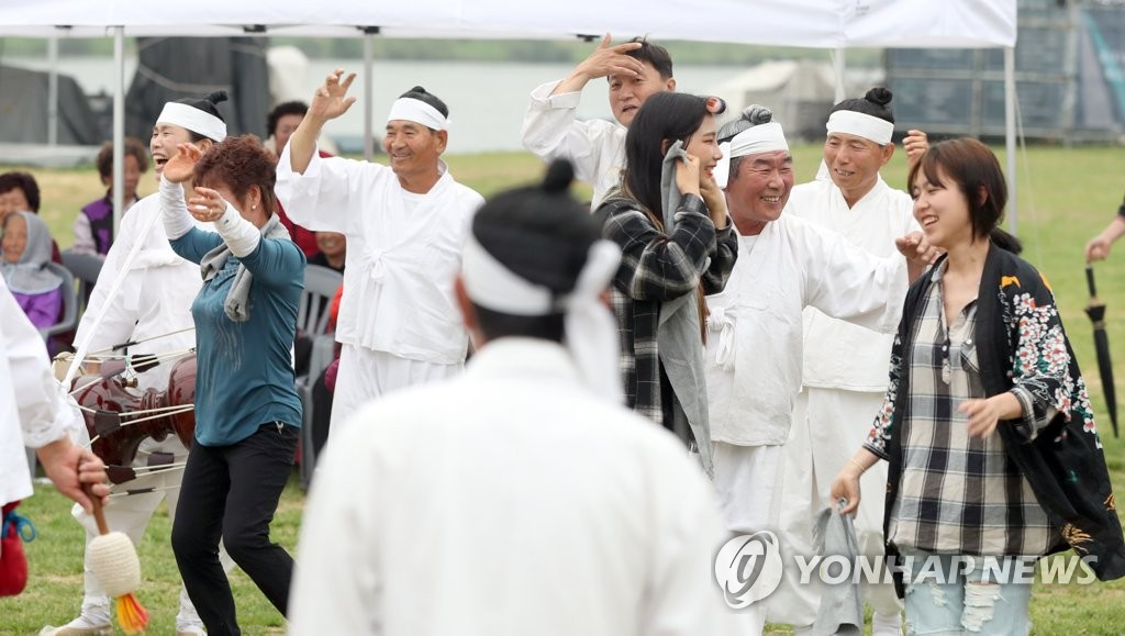 흥겨운 밀양아리랑 대축제