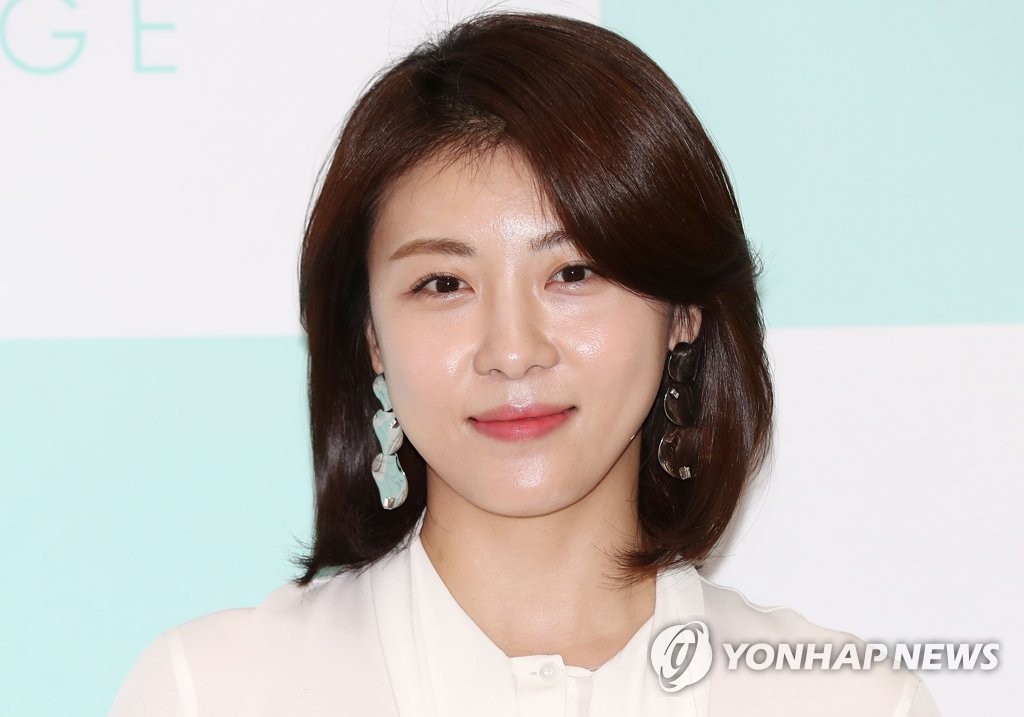 하지원 '나이 잊은 미모'