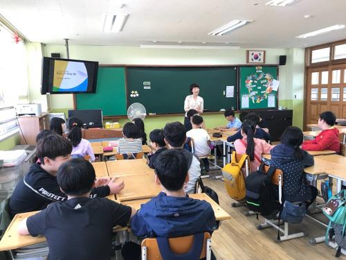 위엠유, 아산 충무초등학교서 마인드업 리더십 캠프 진행