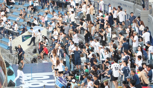 곤두박질 NC, 마산 아재 팬은 김경문 전 감독이 그립다