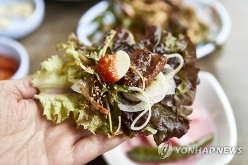 금품 훔치려 식당 들어갔다, 밥 차려 먹고 나온 괴짜 도둑