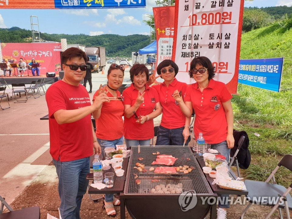 횡성한우 직접 구워 먹는다…1천500석 규모 구이 터 눈길