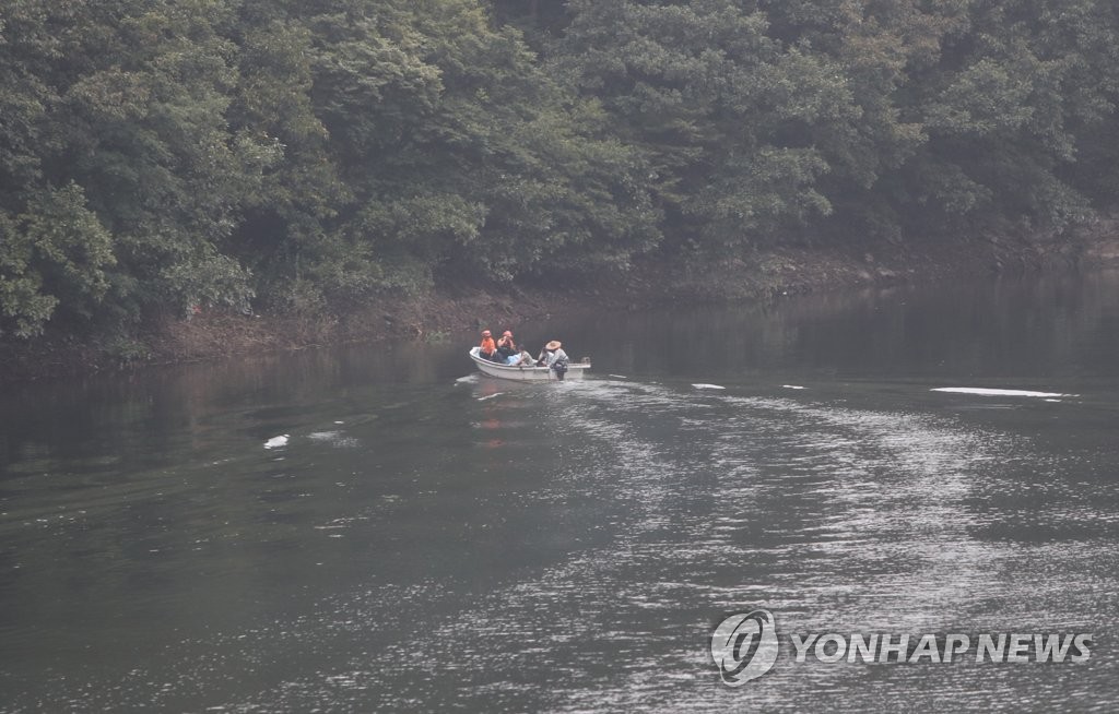 사고 지점으로 이동하는 경찰과 소방