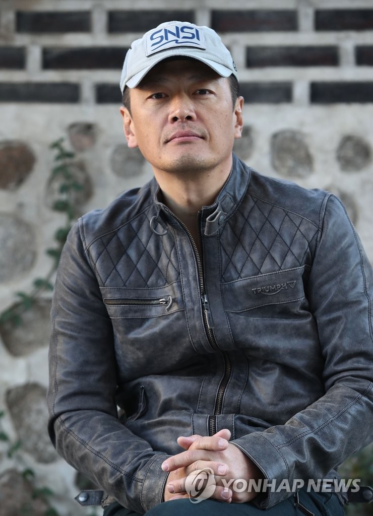 밀리터리 덕후 정찬입니다