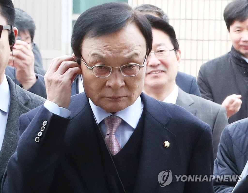 생산시설 살펴보는 이해찬 대표