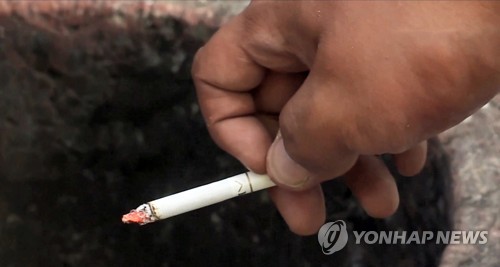담배 피우면 생체 나이 빨라진다