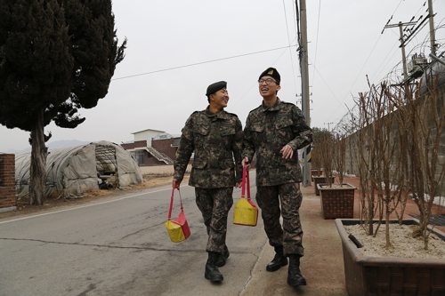 노인 2명에게 삼시 세끼 도시락 배달…16년간 무려 3만5천 끼