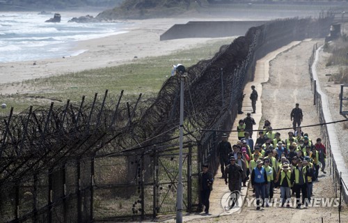 분단 후 첫 개방 DMZ 평화의 길…남북 자유롭게 왕래했으면