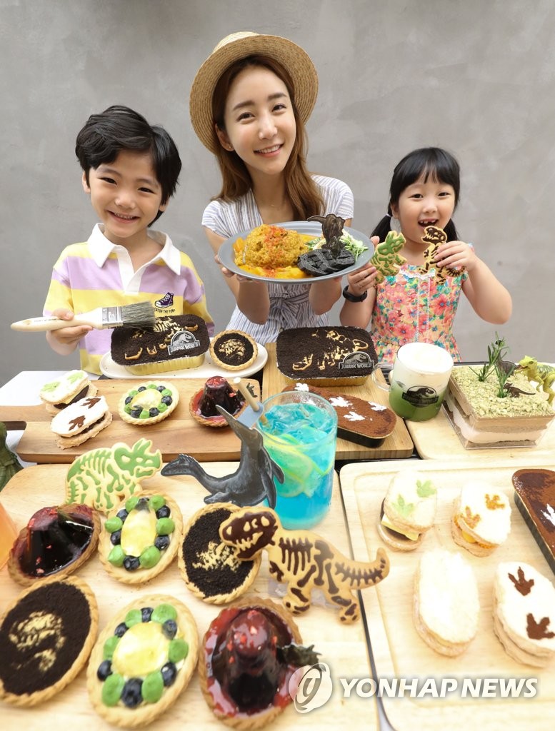 롯데백화점 쥬라기 월드 카페 운영
