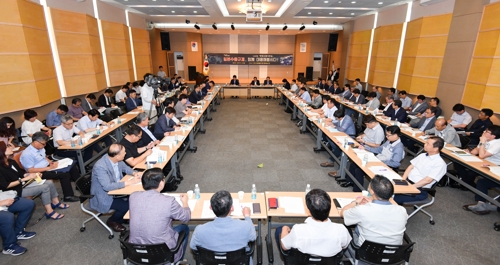 권영진 대구시장 차세대 성장동력 마련에 차질 없도록 최선